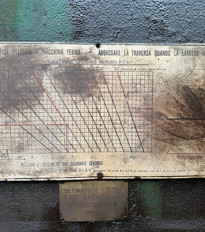 Straightener 32x3200x80ton