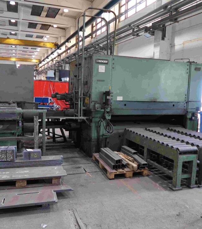 UBR Straightener 25x2050x51ton